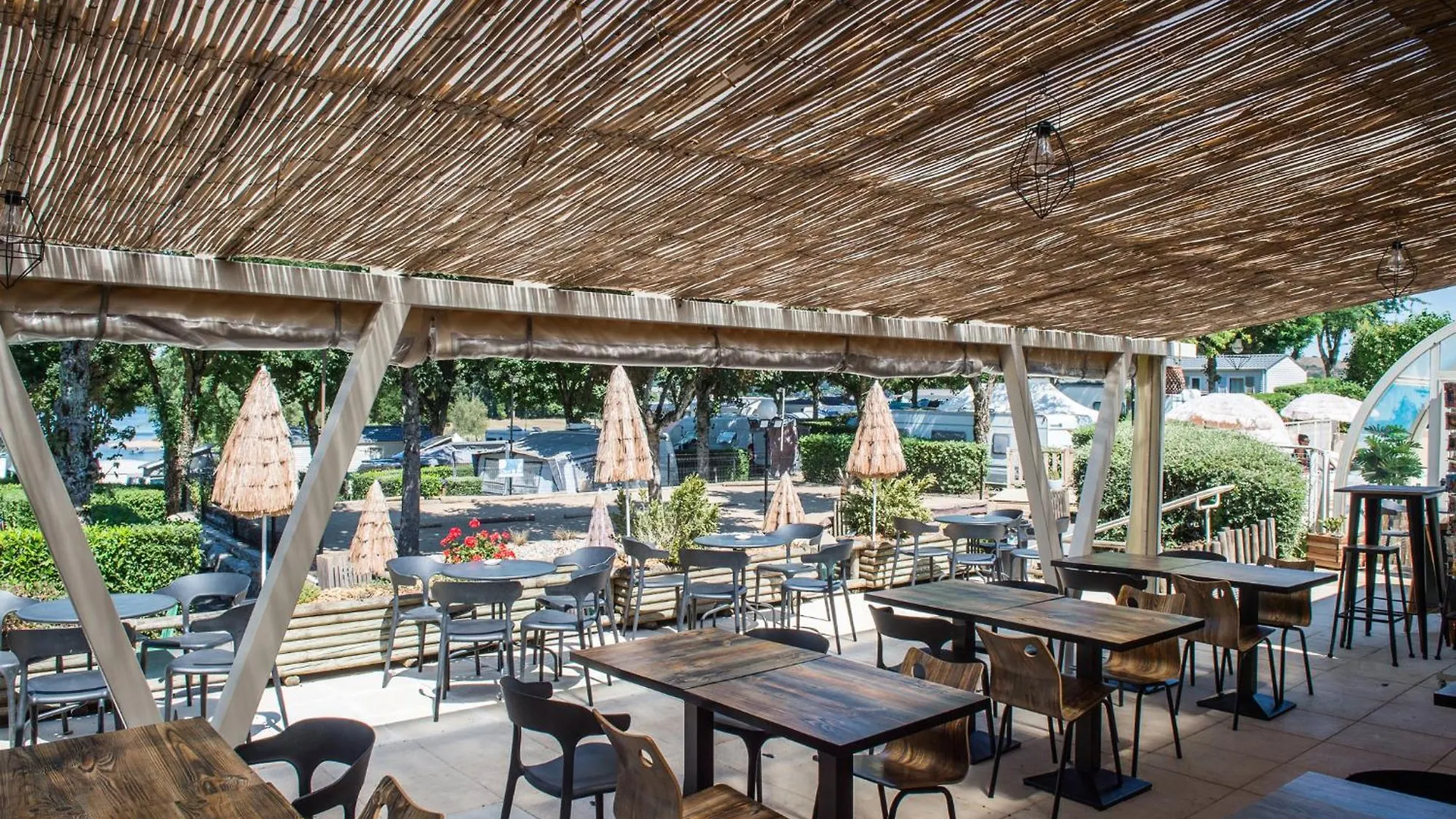 Hotel Parc du Charouzech Salles-Curan Kemping
